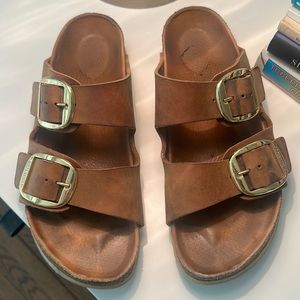Birkenstocks big buckle size 40